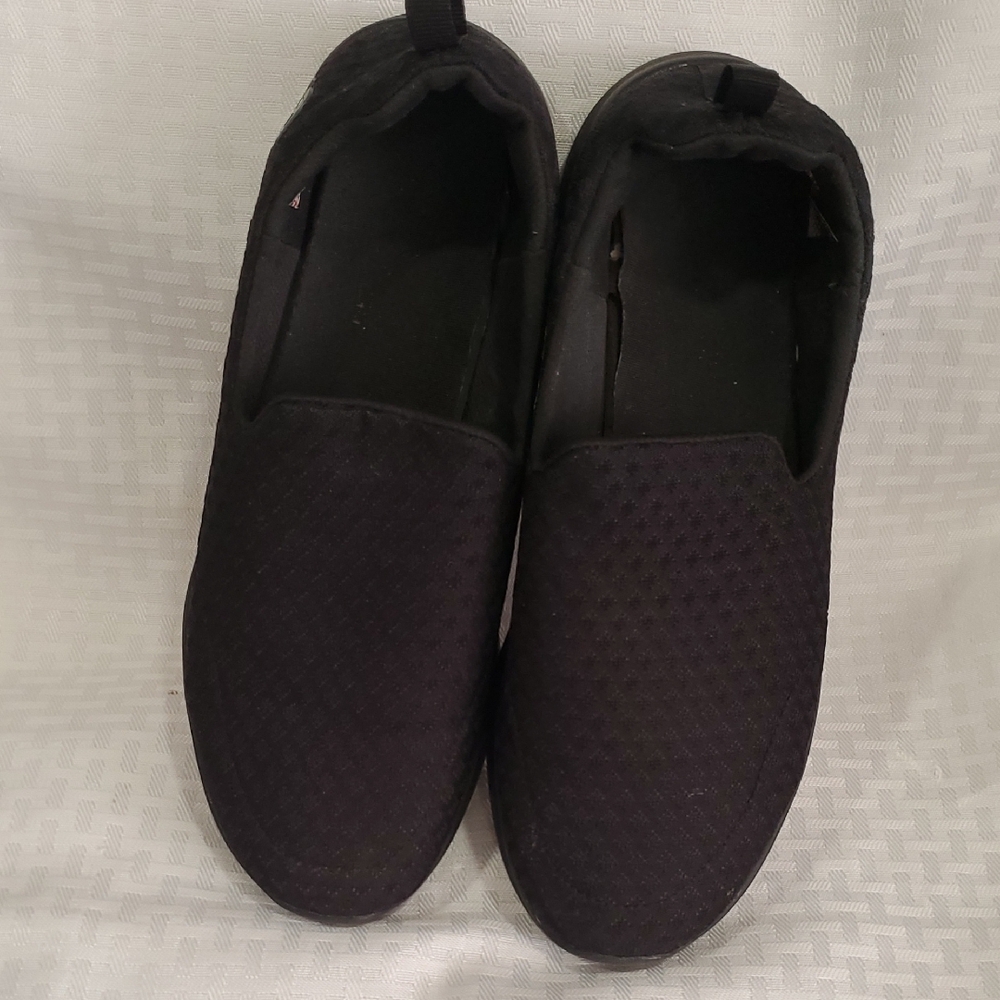 Skechers Sports Quilted Black Slipon Loafers - Picture 1 of 15